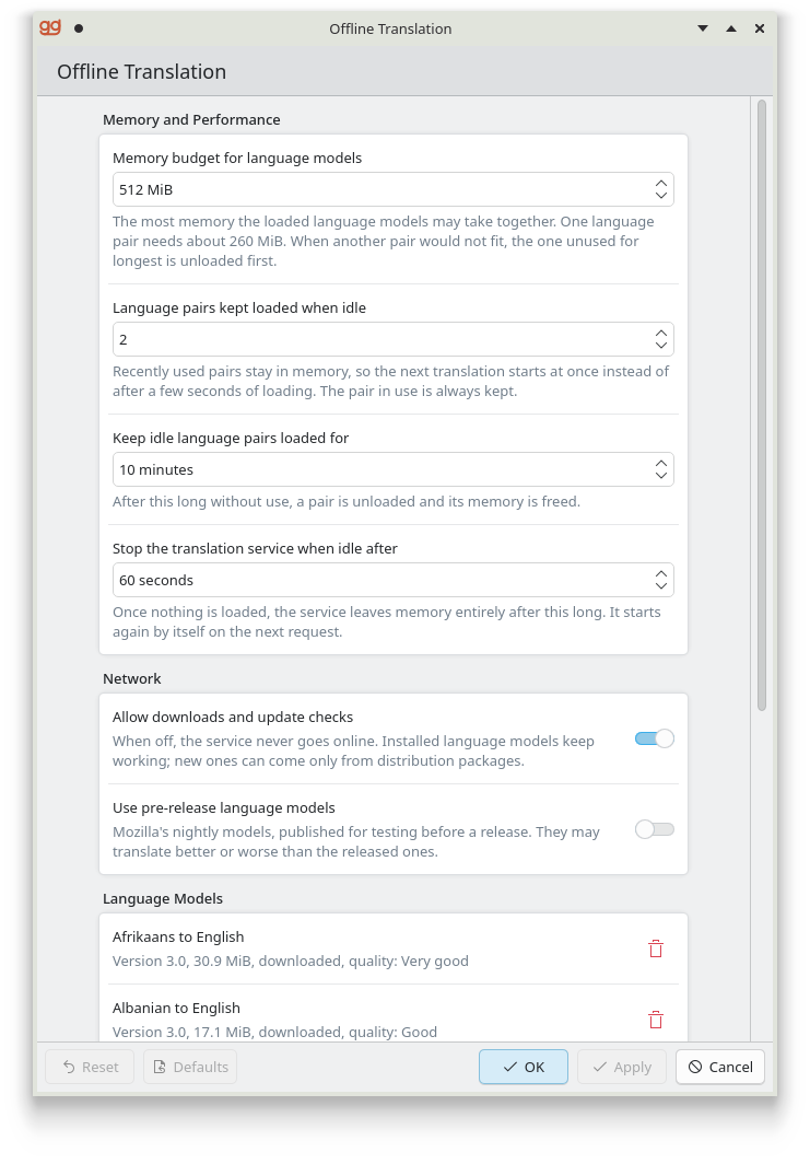 The Offline Translation page: memory and performance settings, network access, and the installed language models.